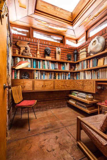 Smith House Library. Photo Cranbrook Center for Collections and Research | Brett Mountain for SEEN Magazine.