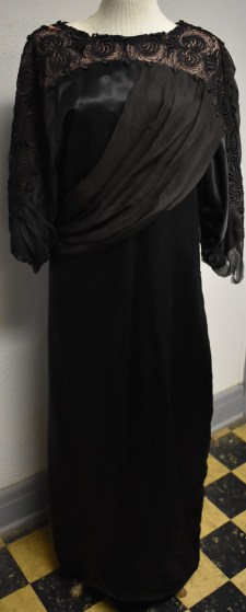 Silk and lace dress (CEC 2004.41). Bequest of George Gough Booth and Ellen Scripps Booth to the Cranbrook Foundation.