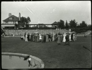 This image has an empty alt attribute; its file name is jsb_4_3_5-1.jpg
The Bloomfield Hills Dog Show, June 20, 1914, on the West Terrace at Cranbrook House. Courtesy of Cranbrook Archives, Cranbrook Center for Collections and Research.